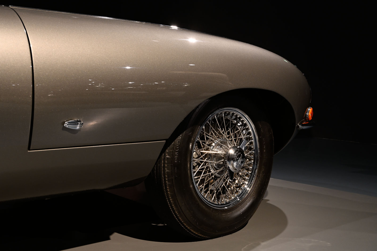 Jaguar E-Type Coupe_04